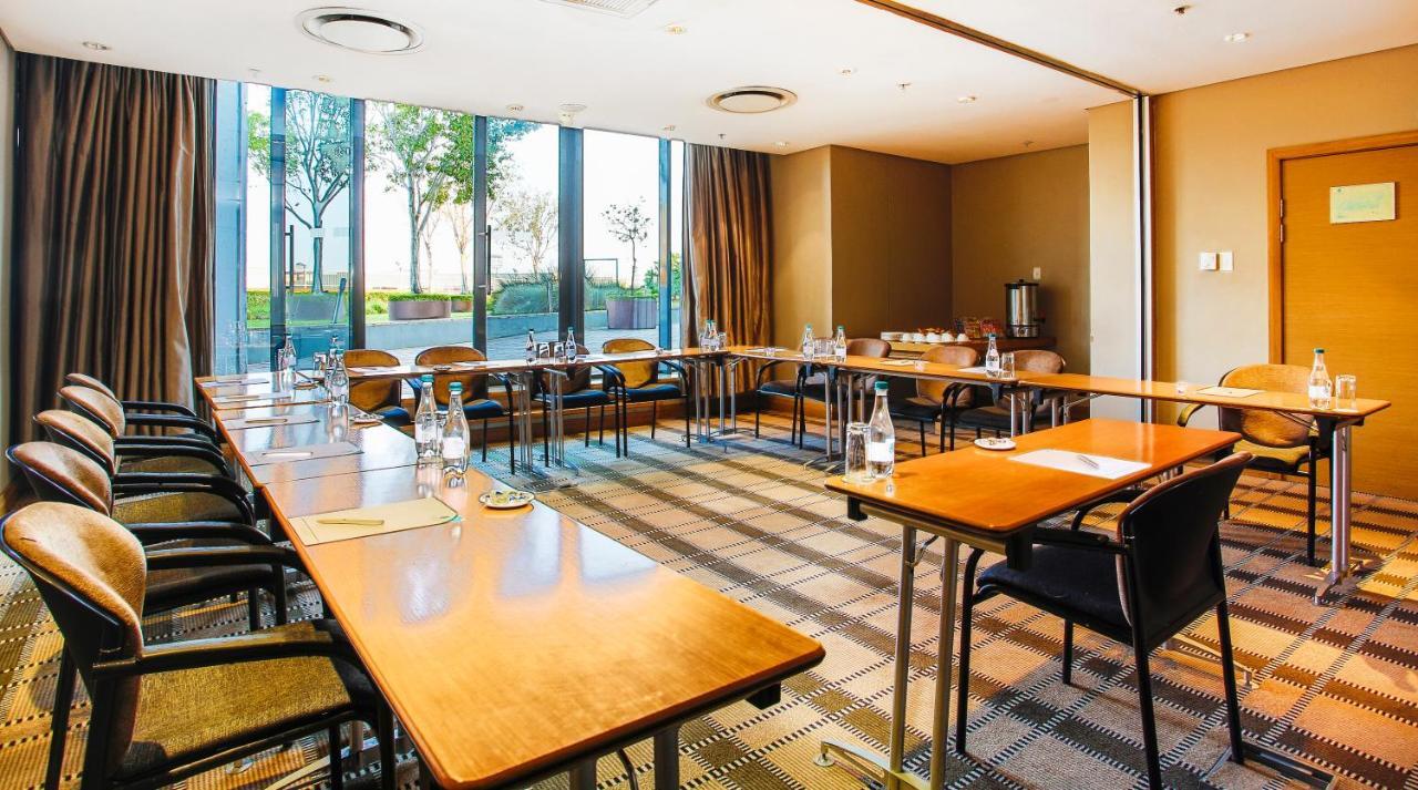 Rh Hotel Pretoria-Noord エクステリア 写真